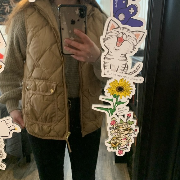 ✨J Crew Beige Vest Size Small ✨ - Picture 2 of 5